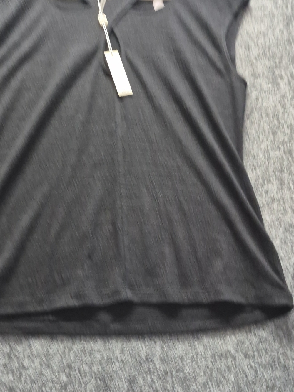 Max Studio Black Women’s V-Neck Tank Top NWT